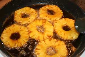 26 mai 2011 upside-down cake 026m (Large)